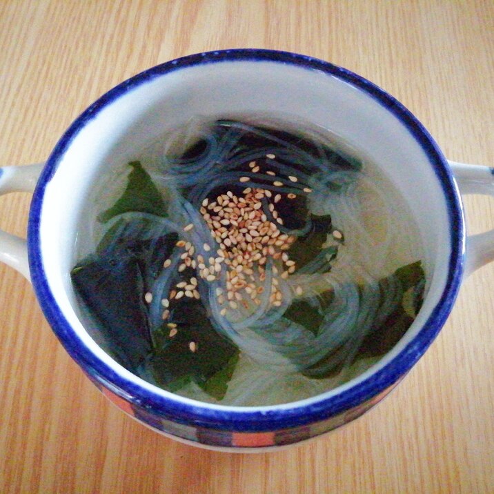 生姜でぽかぽか☆春雨とわかめのスープ